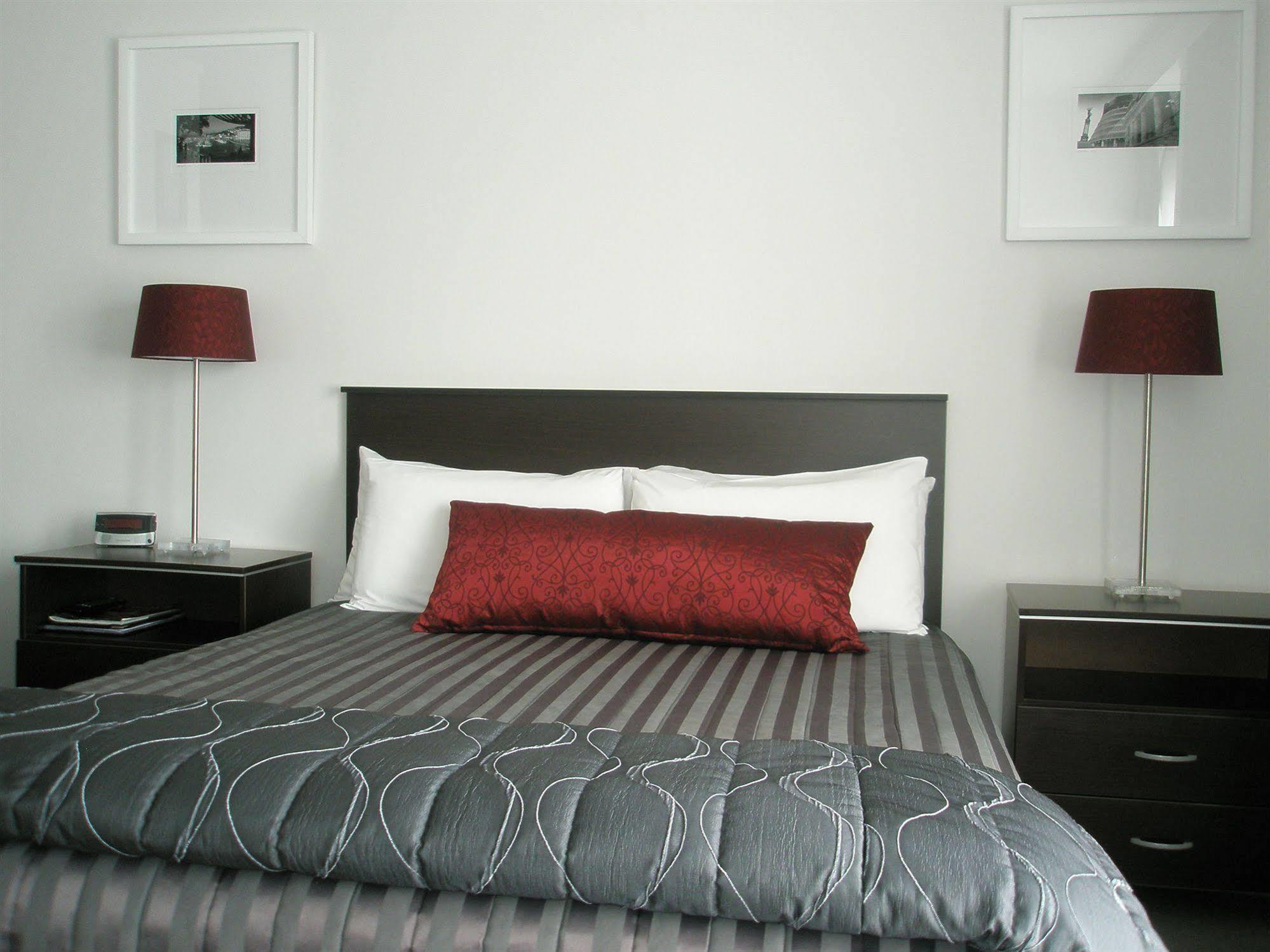 83 By The Sea Motor Lodge Lower Hutt Buitenkant foto